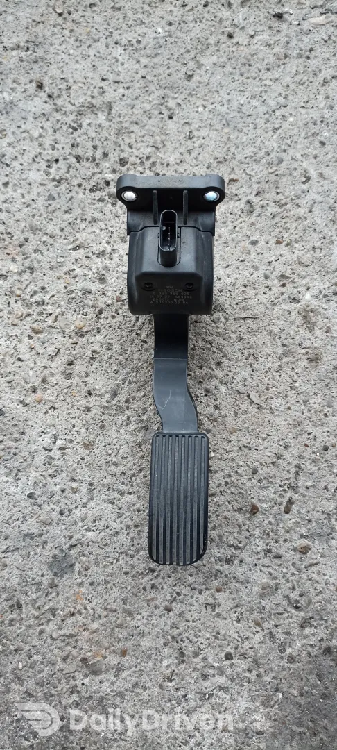 pedala acceleratie Mercedes Sprinter, W906, A9063000304