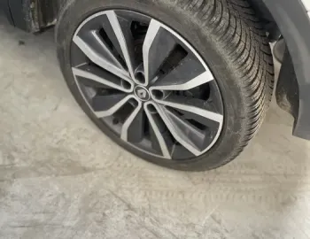 Jante/ Roti cu anvelope De iarna Renault kadjar R19
