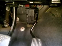 Czym jest czujnik pedału gazu i do czego służy?