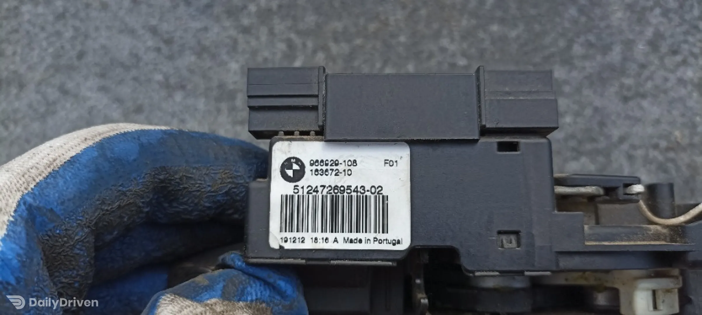 Broasca haion BMW Seria 7 F01 F02 F03 F04, incuietoare portbagaj 7269543