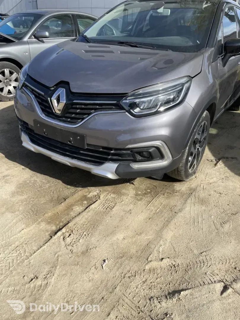Fata completa Renault kaptur 2017