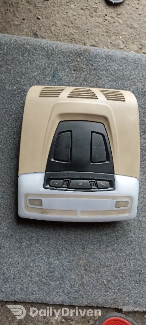 Plafoniera BMW Seria 3 F30 F31, lampa plafoniera BMW Seria 3 F30 F31