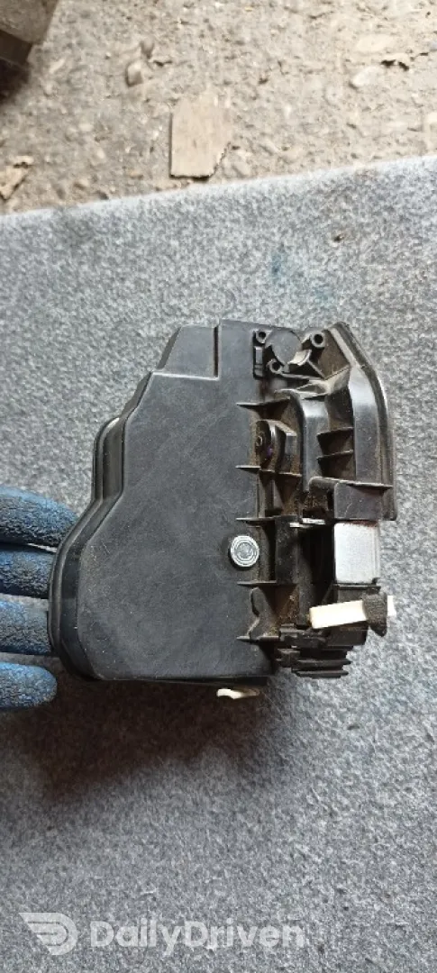 Broasca usa stanga spate BMW Seria 3, F30 ,F31, F34GT, 2011-2019, 7202147