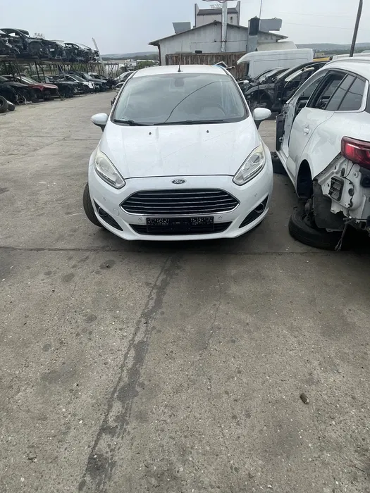 Dezmembrez Ford fiesta 2014 1.0 benzina