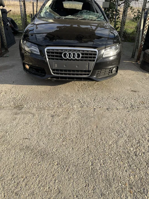 Dezmembrez/dezmembrari Audi A4 b8 2011