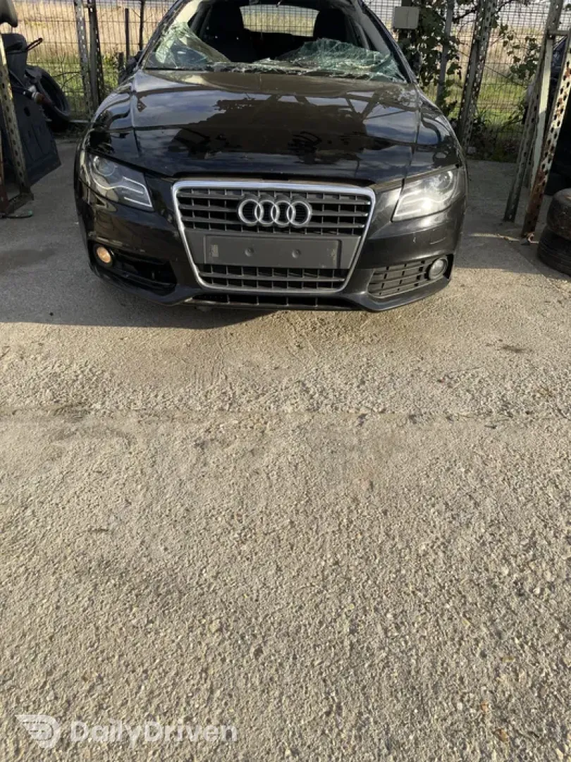 Dezmembrez/dezmembrari Audi A4 b8 2011