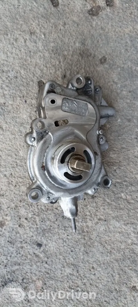 Suport pompa injectie Peugeot 508, 2.0 hdi,, reductor 9810737980