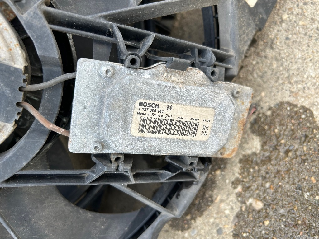 Electroventilator BMW Seria 1 E81 E82 E87 E88 benzina, electroventilator 7523258