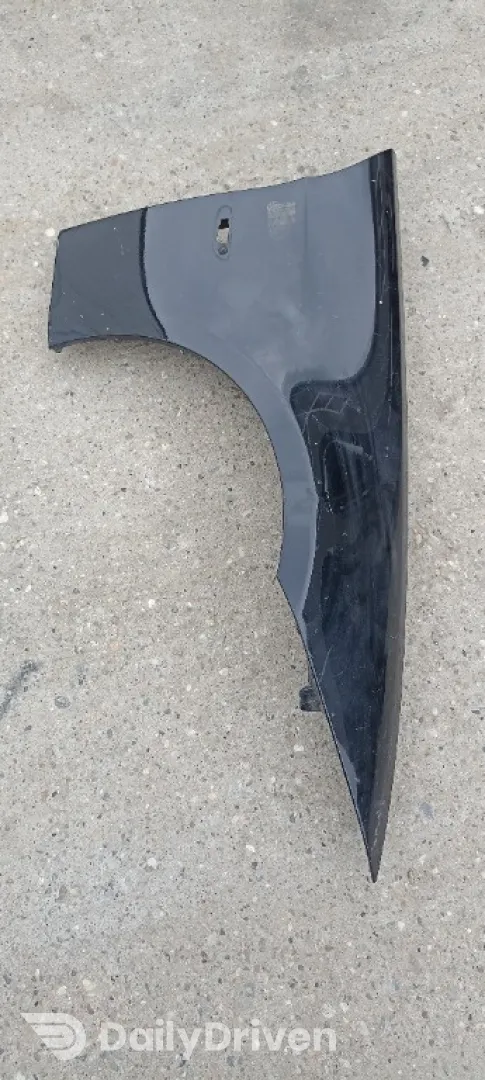 Aripa dreapta fata BMW Seria 3 E90 E91