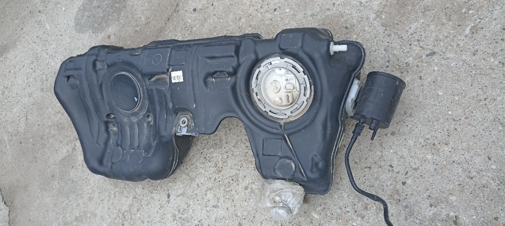Rezervor benzina BMW Seria 3 F30 F31 F34 F35 F80 M3, rezervor combustibil 7294608