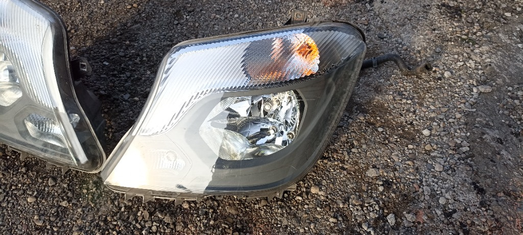 Faruri Mercedes Sprinter facelift 2014, far stanga dreapta Mercedes Sprinter