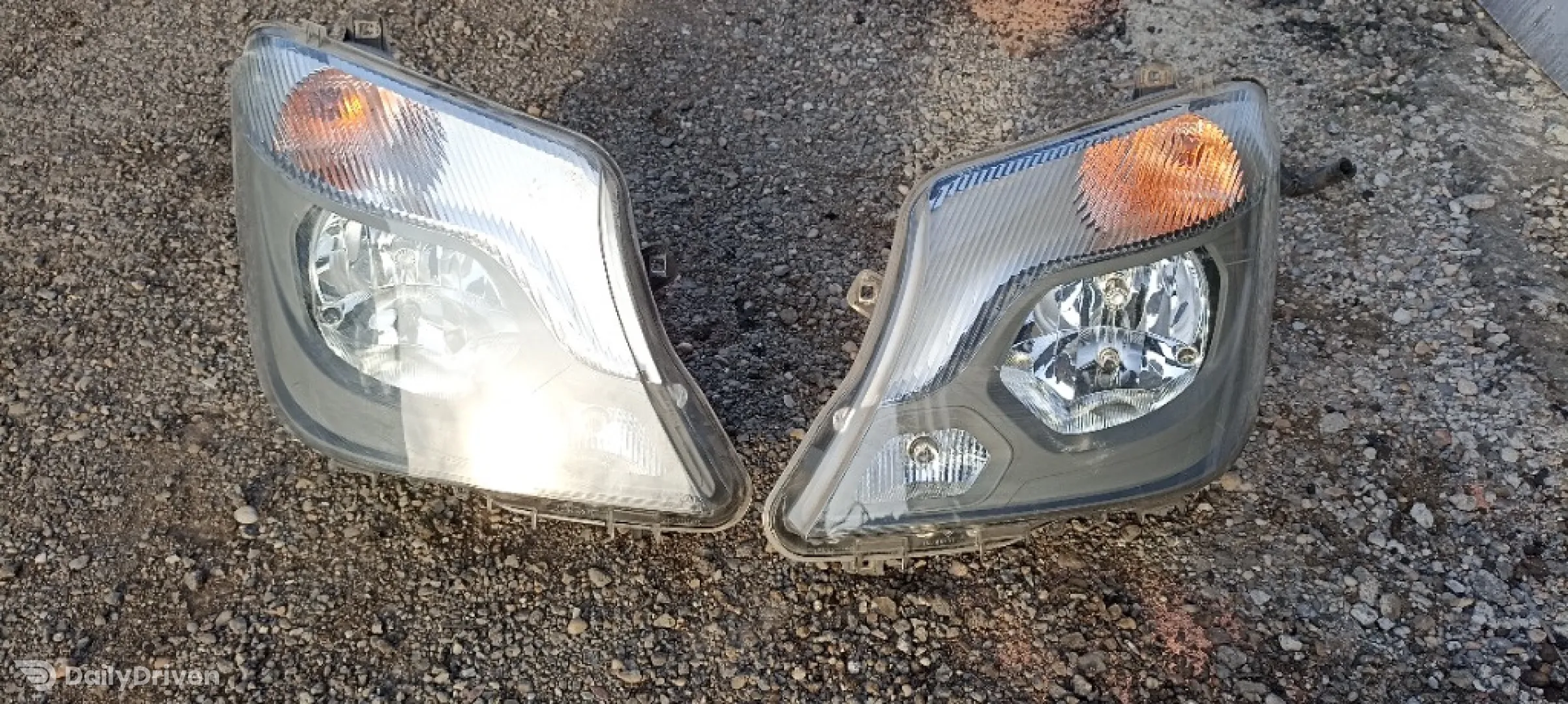 Faruri Mercedes Sprinter facelift 2014, far stanga dreapta Mercedes Sprinter