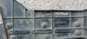 Pres baveta noroi stanga spate Iveco Daily 6, covoras Iveco Daily 6