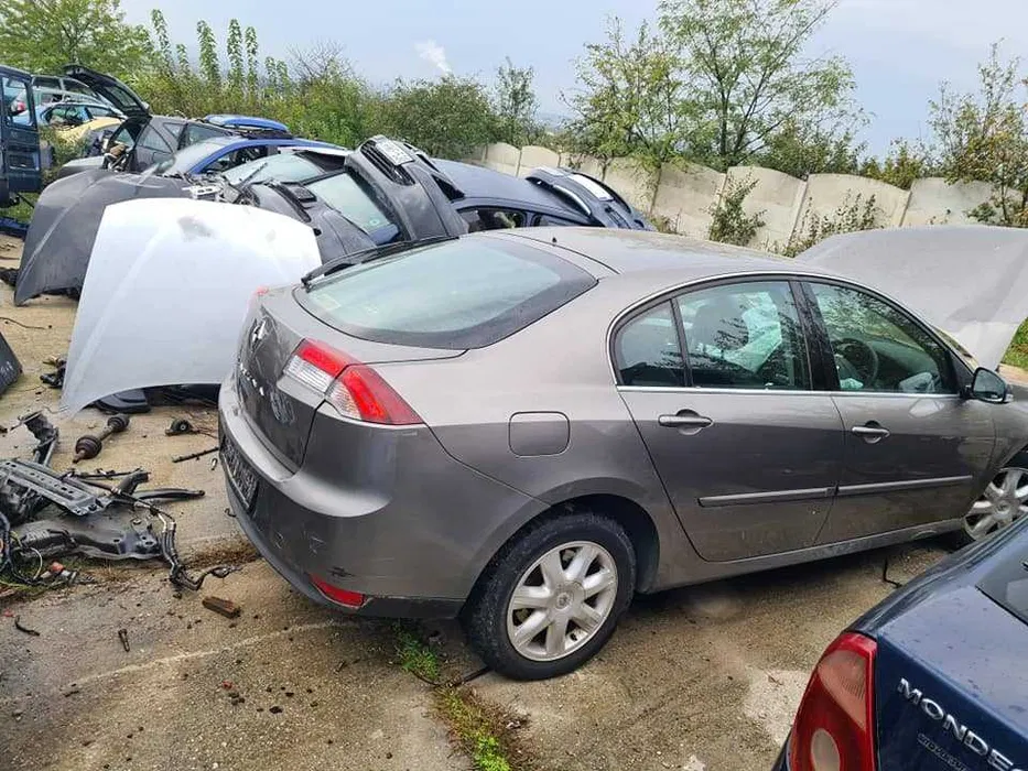 Dezmembrez Renault Laguna III , laguna 2 , megane , espace, scenic,