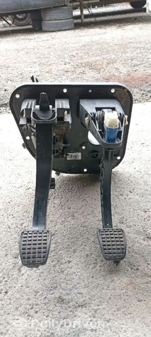 Pedalier Iveco Daily 6, pedale Iveco Daily 5801492032