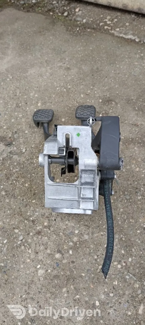 Ansamblu pedalier BMW X1 E84, pedale BMW 6779377