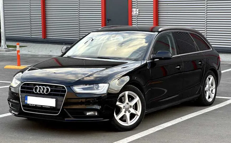 Dezmembrez Audi A4 Breack Facelift