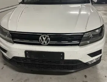 Față completă Volkswagen Tiguan 2017