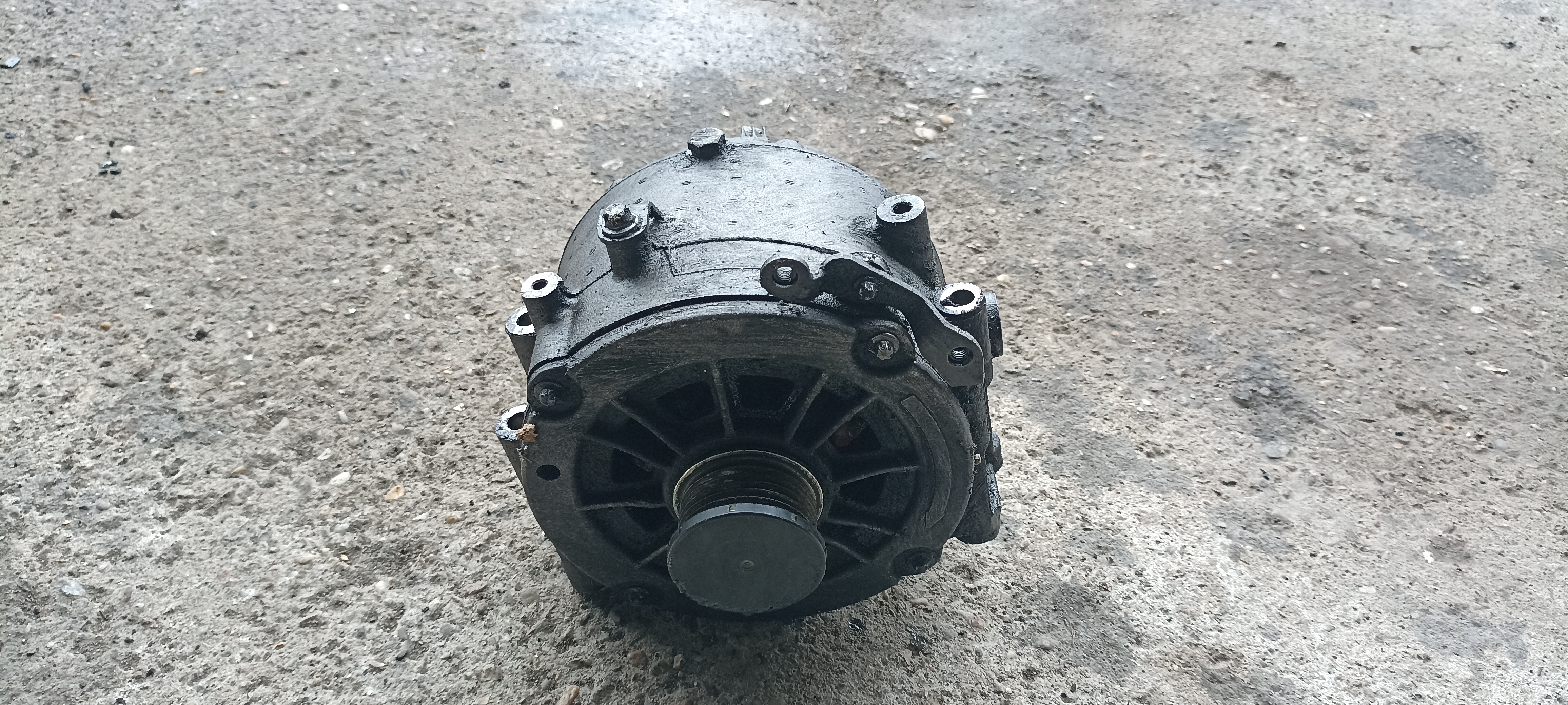 Alternator Mercedes ML270, A0001501750