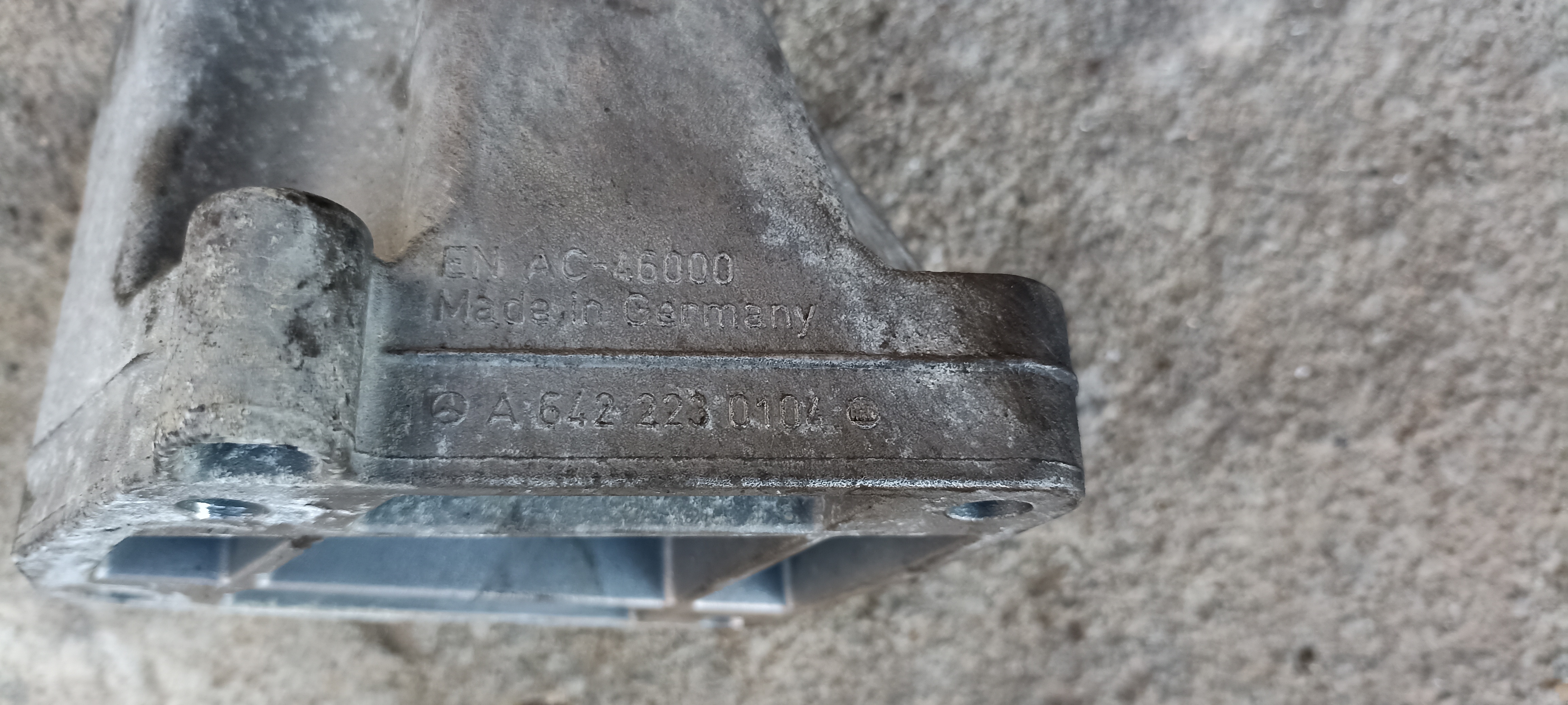 Suport motor dreapta Mercedes E-Class W211, A6422230104