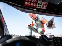 Toyota profită de abandonul Dacia la Dakar!