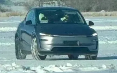 Noul Tesla Model Y : SUV-ul a fost surprins fără camuflaj