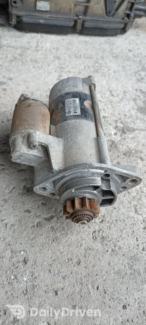 Electromotor Nissan Pathfinder 2.5dci, 23300EB300