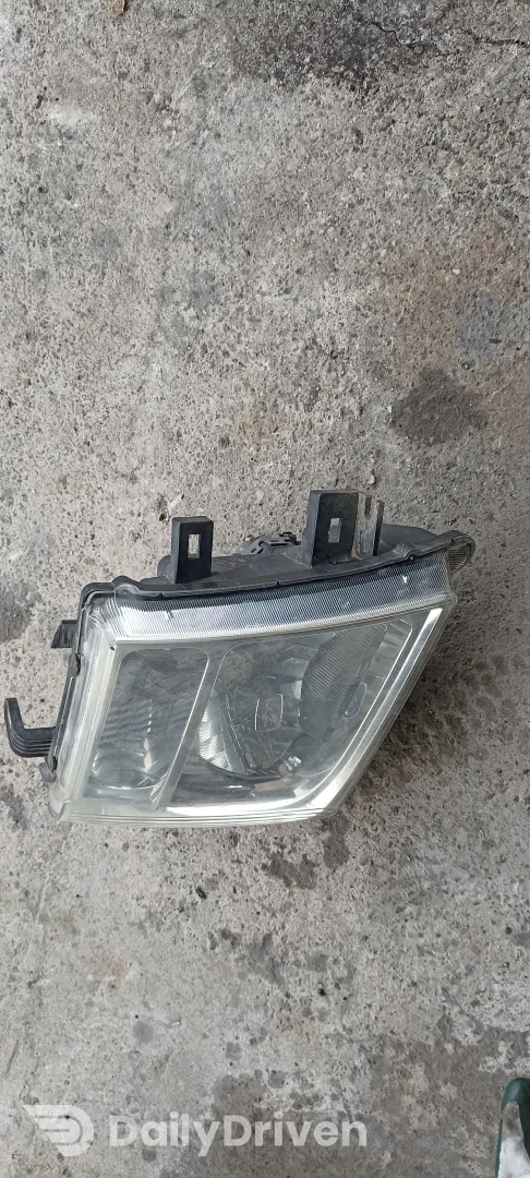Far dreapta Nissan Navara 2005-2010, 26010-EB30B