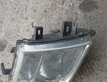 Far dreapta Nissan Navara 2005-2010, 26010-EB30B