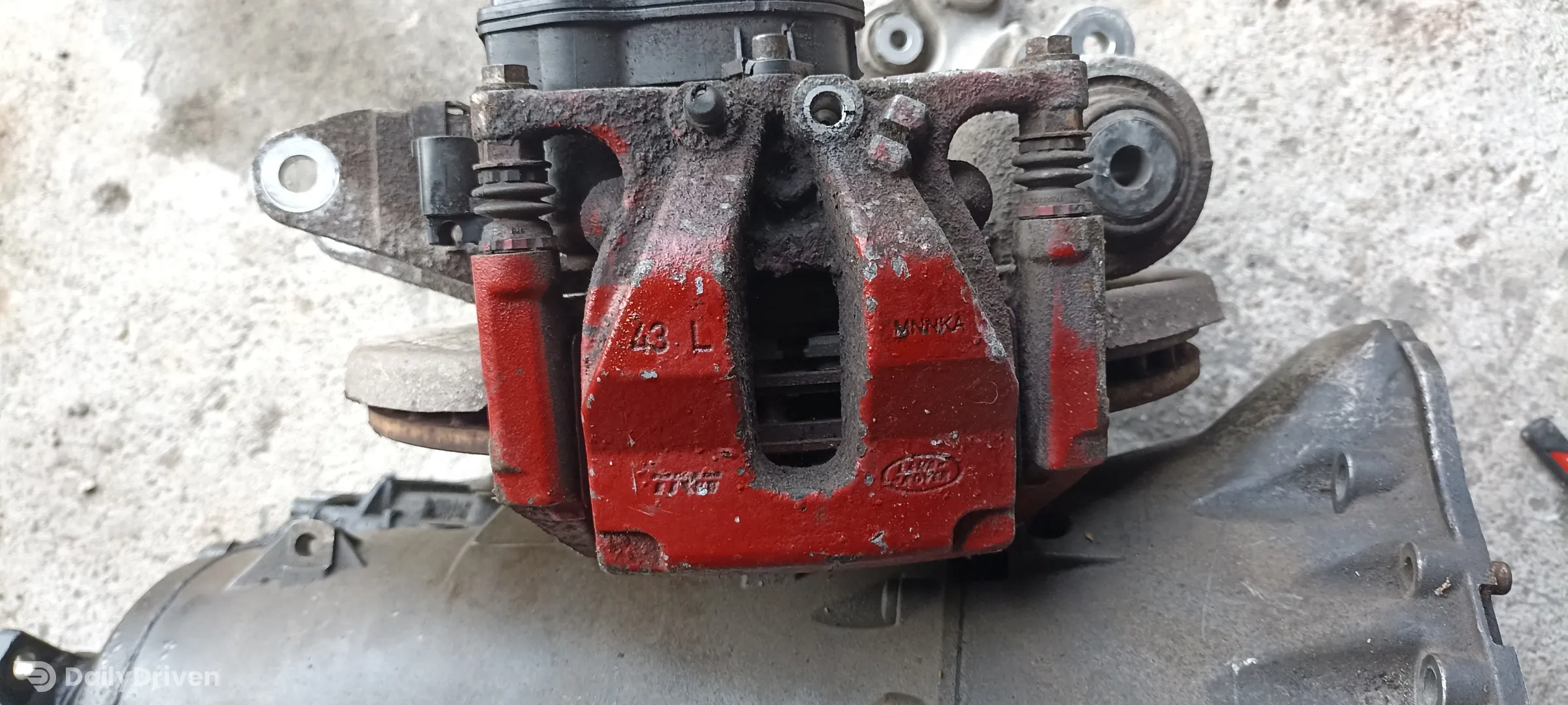 Etrier stanga spate Land Rover Range Rover Sport, 2013-2019, 32350734