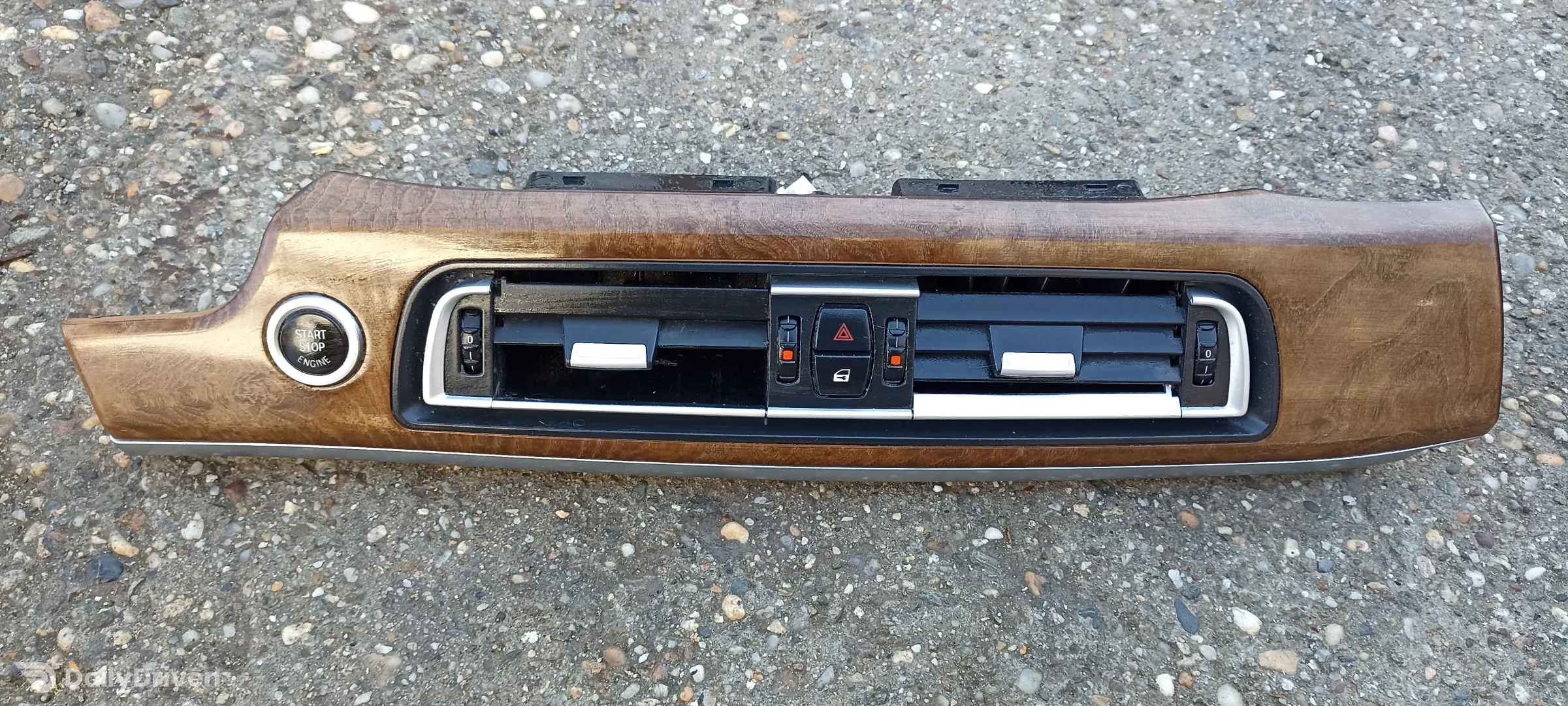 Trim interior central BMW Seria 7 F01 F02, grila ventilatie centrala 9192353