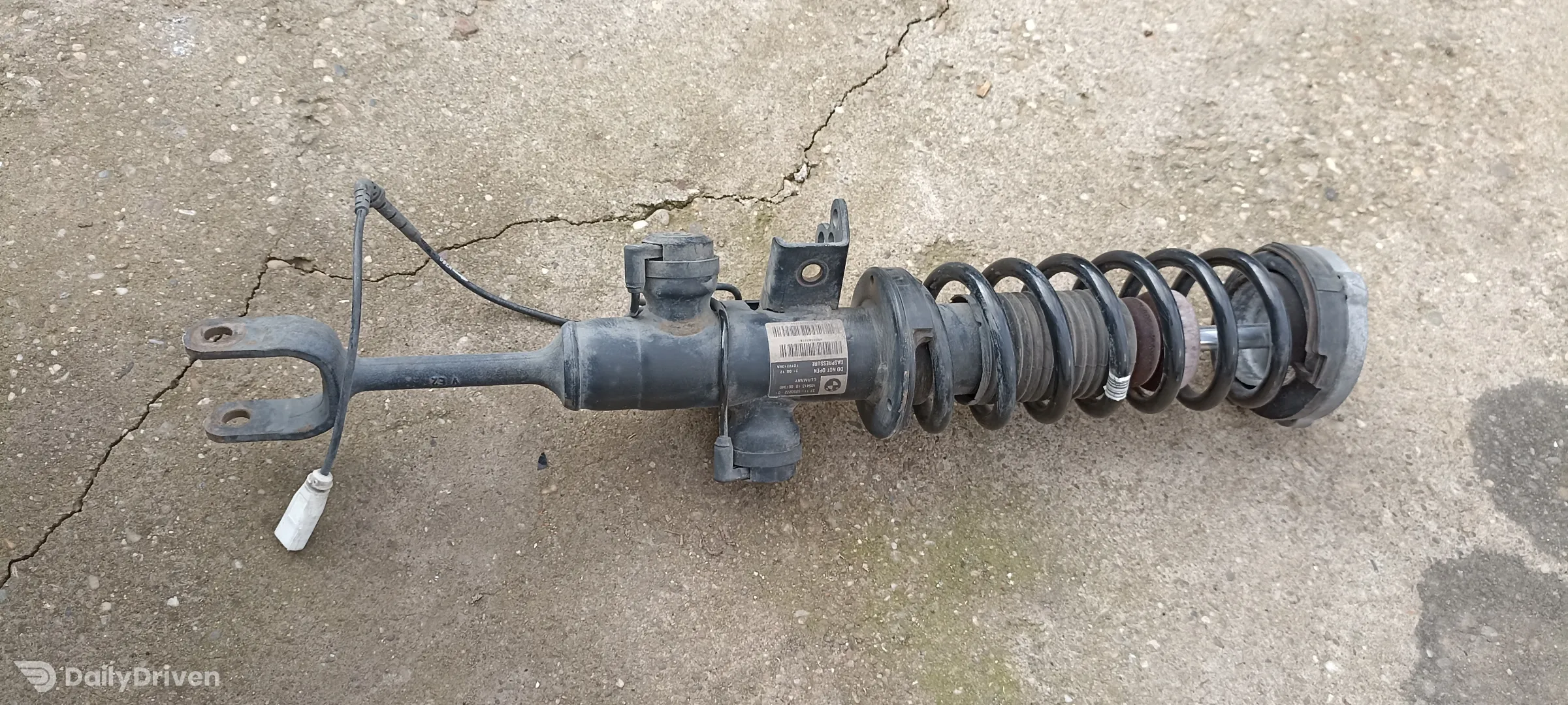 Amortizor dreapta fata BMW Seria 7 F01 LCI, F02 LCI, amortizor 6850222, 6863116