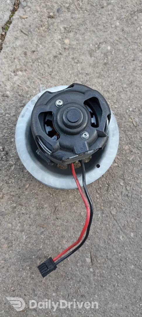 Motoras aeroterma BMW Seria 7 F01 F02 F03 F04, 9242607