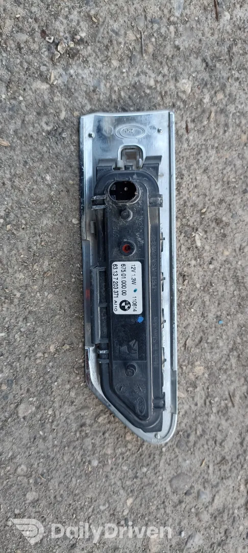 Semnalizare aripa stanga fata BMW Seria 7 F01 F02 F03 F04, 7203371