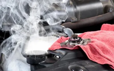 Ustione durante le riparazioni auto: come agire correttamente?