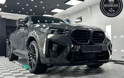 Folie Auto: Protecție și Stil pentru Mașina Ta