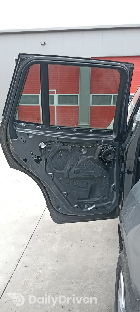 Usa stanga spate BMW X3 F25, usa stanga spate cod culoare A52/7