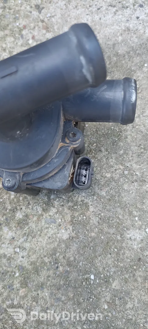 Pompa recirculare apa BMW X5 F15, 9230234, 8511748