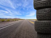 Schimbarea anvelopelor: Esențială pentru siguranță la viteze mari – Ce trebuie să știe șoferii?