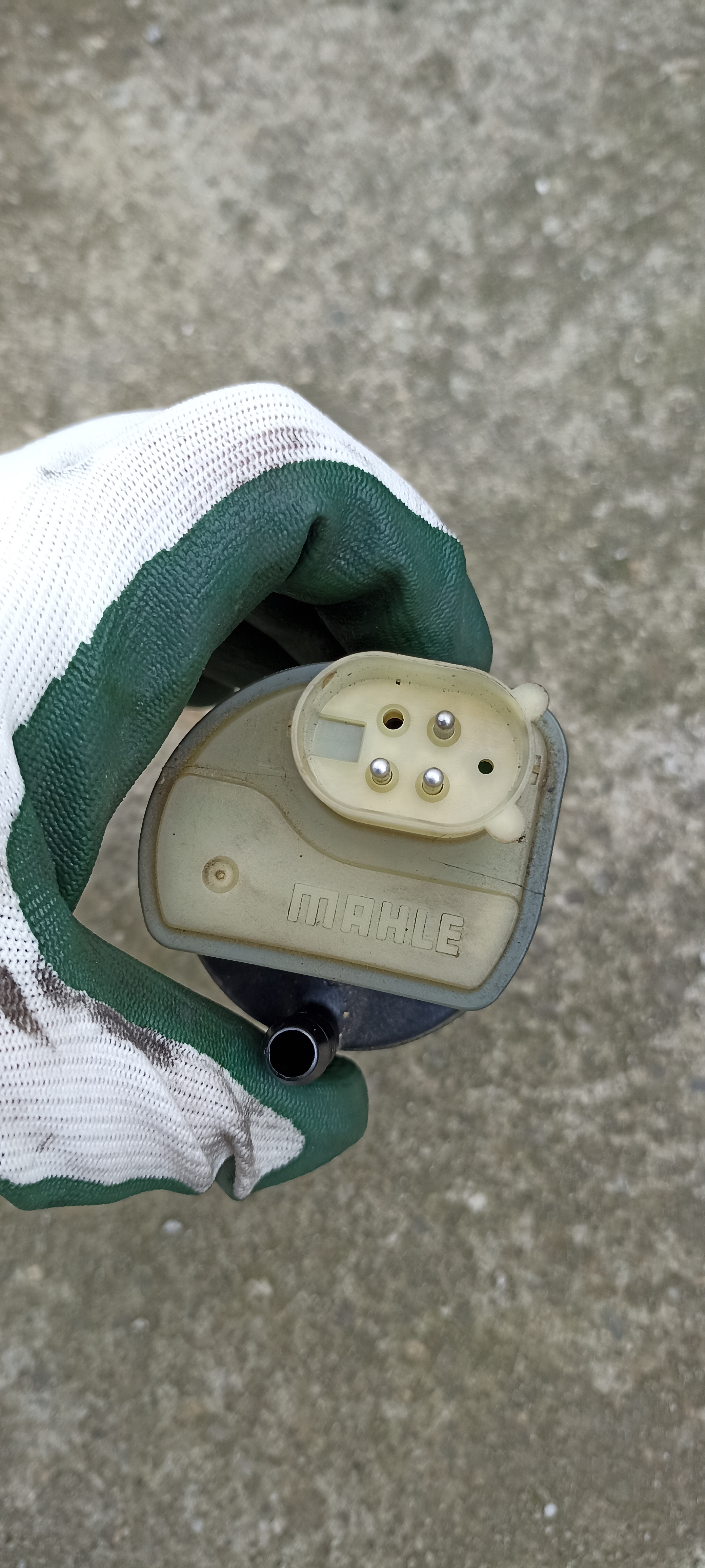 Preincalzitor filtru motorina BMW Seria 5 E60 LCI, E61 LCI, 8572515