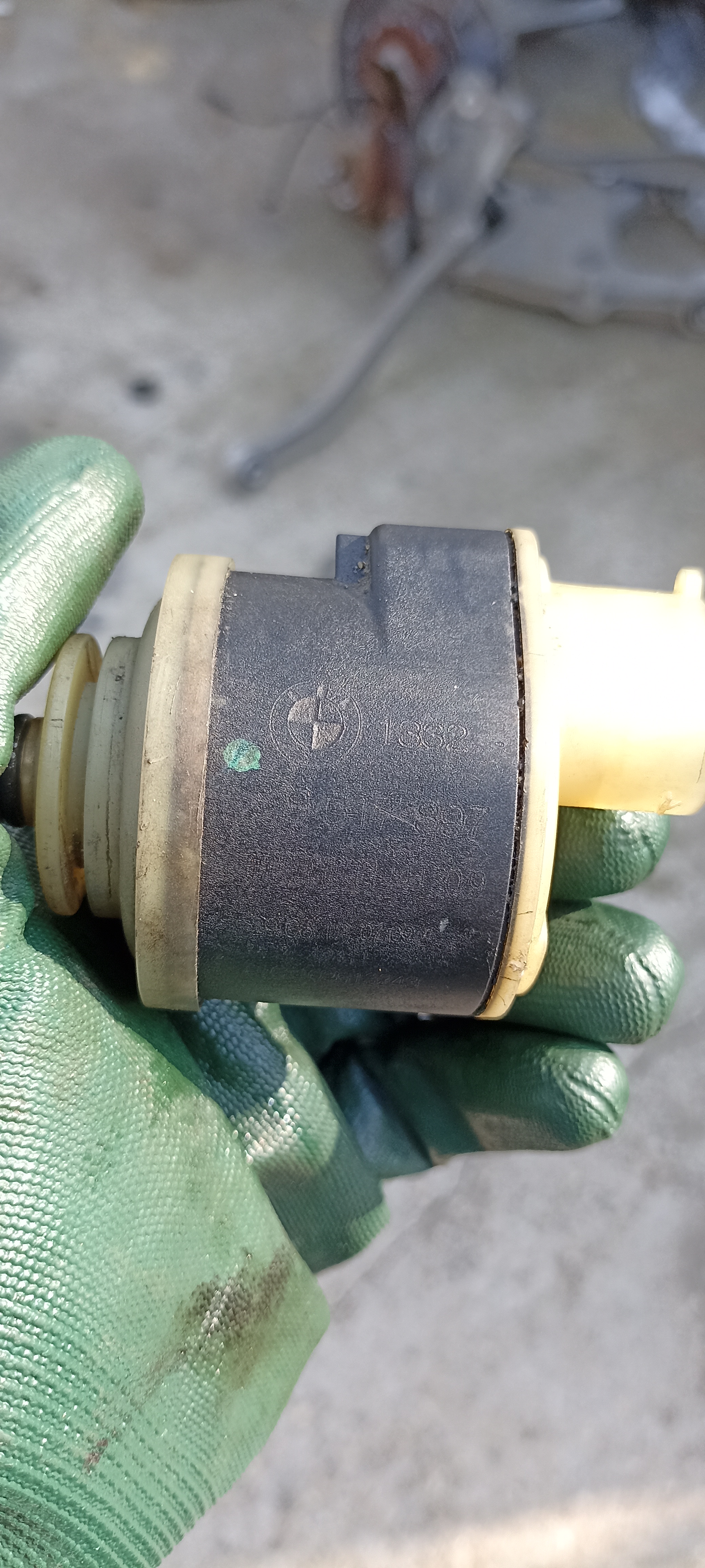 Preincalzitor filtru motorina BMW Seria 6 F06 F12 F13, 8572515