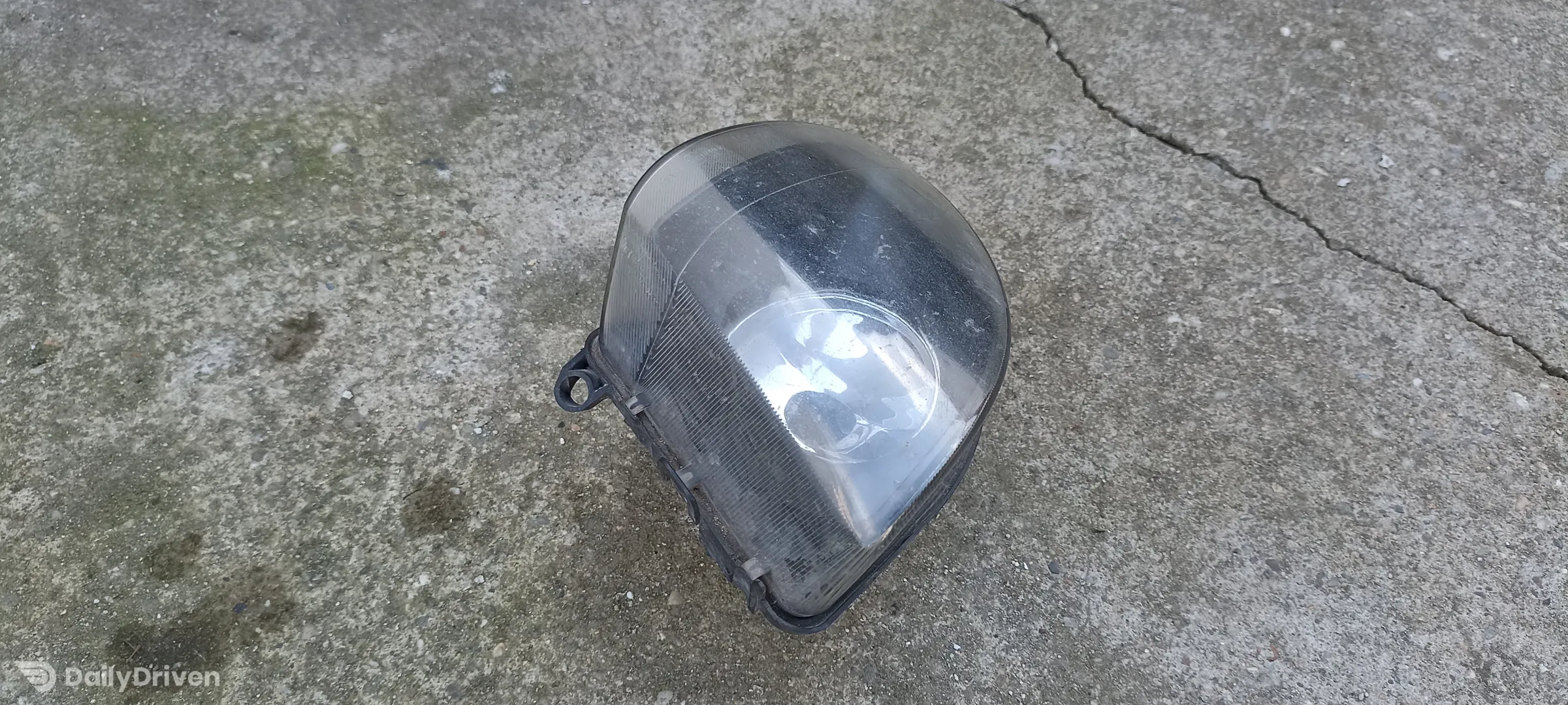 Proiector ceata stanga BMW Seria 5 F10 F11 F18, 7216885