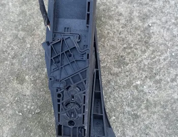 Pedala acceleraatie BMW Seria 5 F10 F11, 6858575