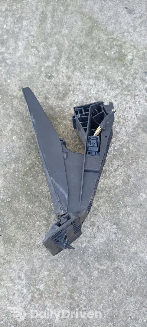 Pedala acceleratie BMW Seria 6 E63 E64, 6858575