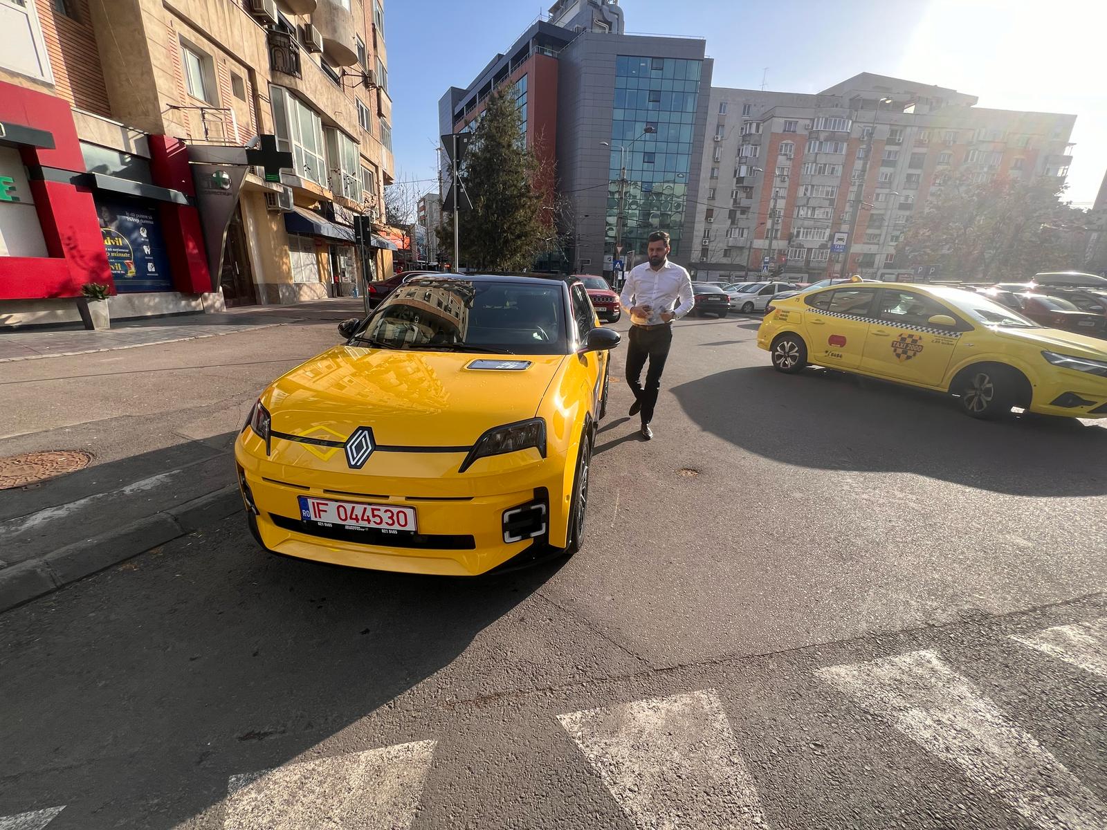 Test drive: Noul Renault 5 E-Tech electric ❤️