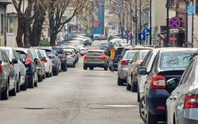 Reguli și sancțiuni pentru mersul în marșarier pe străzile cu sens unic în 2025