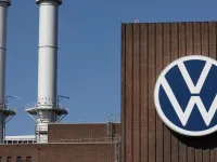 Volkswagen, Stellantis și alți producători auto, sancționați cu 458 de milioane de euro de Comisia Europeană