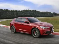 Alfa Romeo Stelvio Quadrifoglio: O oportunitate de 30.000 euro