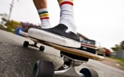 Longboard sau masina? Cum preferi sa te misti prin oras.
