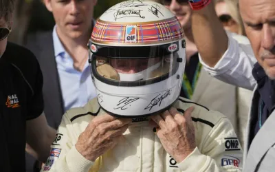 Casca semnată de Michael Schumacher, un gest de caritate care confirmă că fostul campion este în viață
